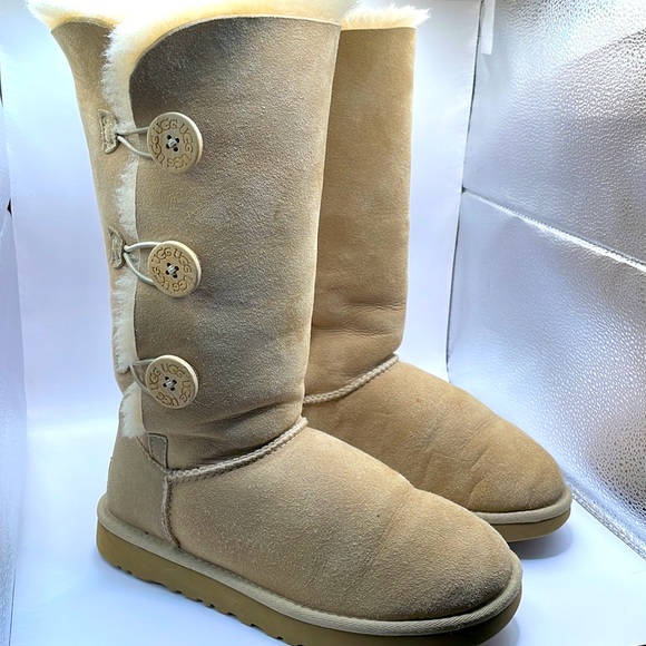 UGG Bailey Button Triplet Boots - Picture 2 of 7